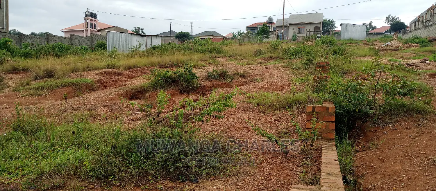 Plot on Sale in Kira