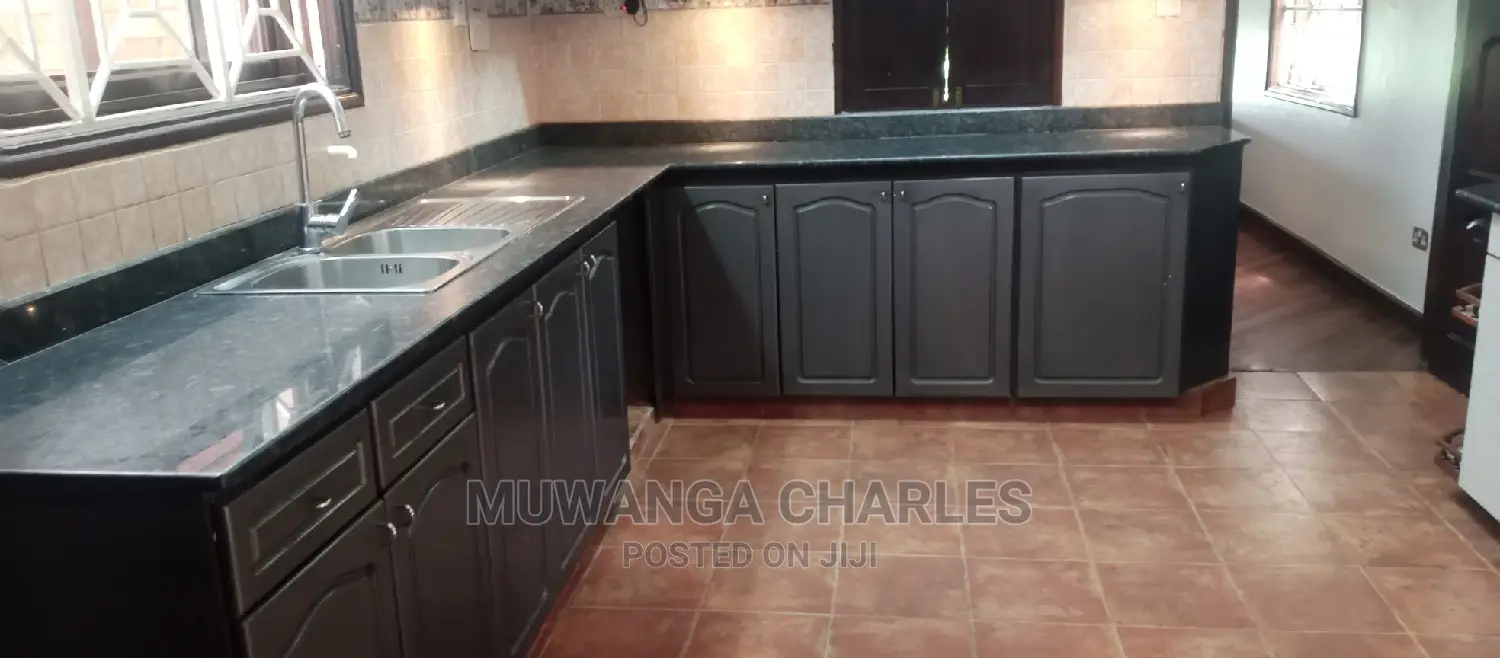 6bdrm Duplex in Fs Properties Ltd, Central Division for Rent