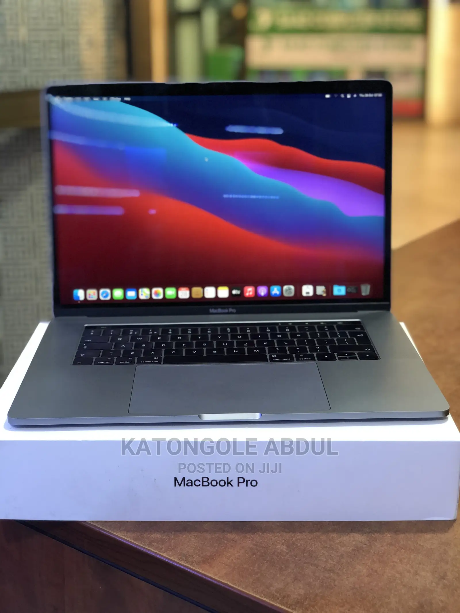 Laptop Apple MacBook 2017 16GB Intel Core I7 SSD 512GB