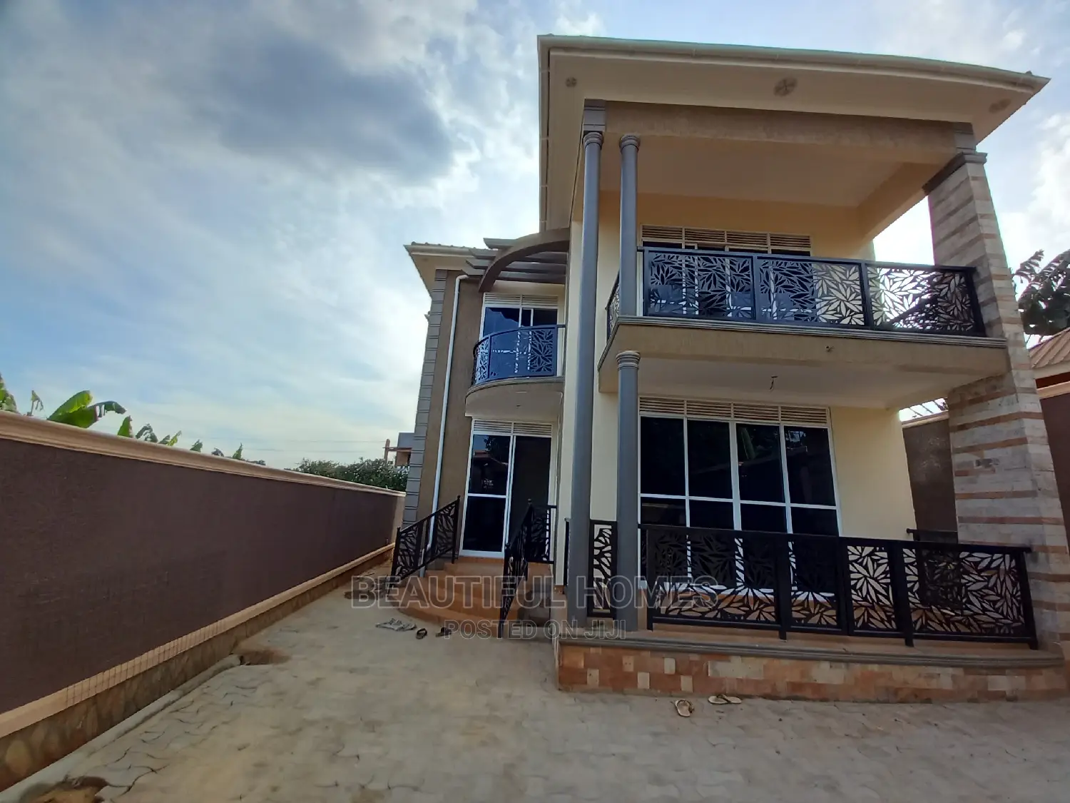 Furnished 4bdrm Mansion in Kisaasi, Nakawa for Sale