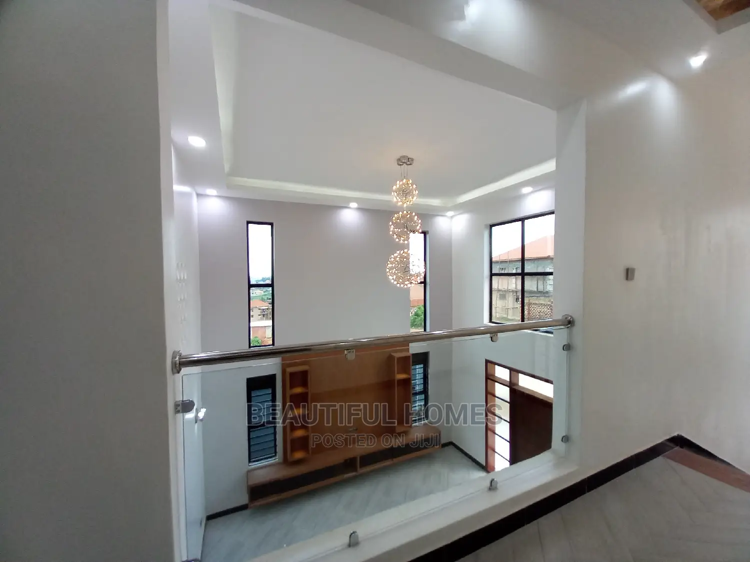 Furnished 5bdrm Mansion in Kira for Sale