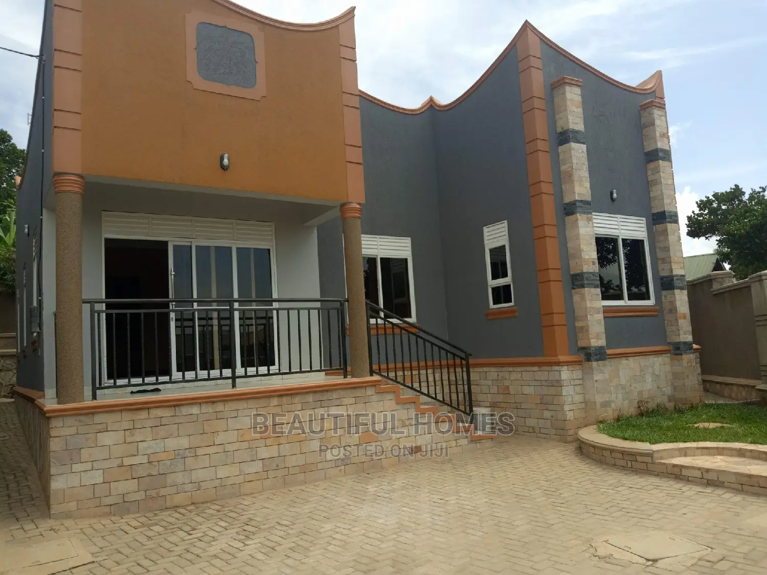 Furnished 4bdrm House in Najeera, Kira for Sale
