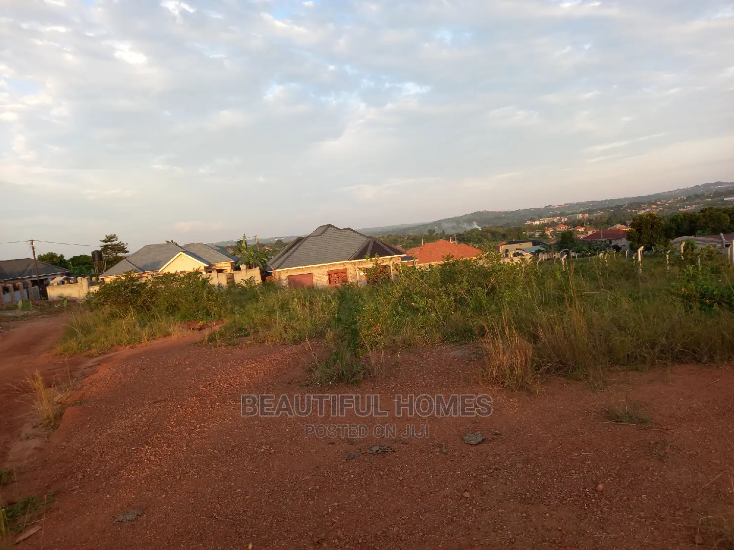 100*100 in Kasangati on Sell