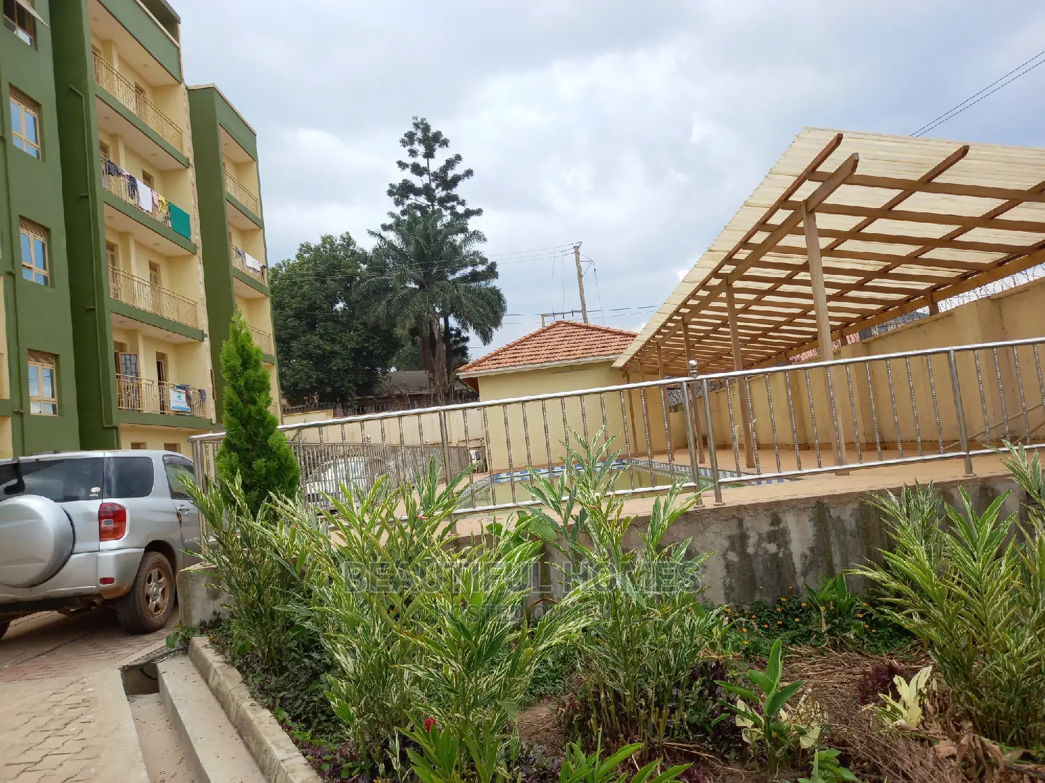 Furnished 2bdrm Condo in Bukoto, Central Division for Sale