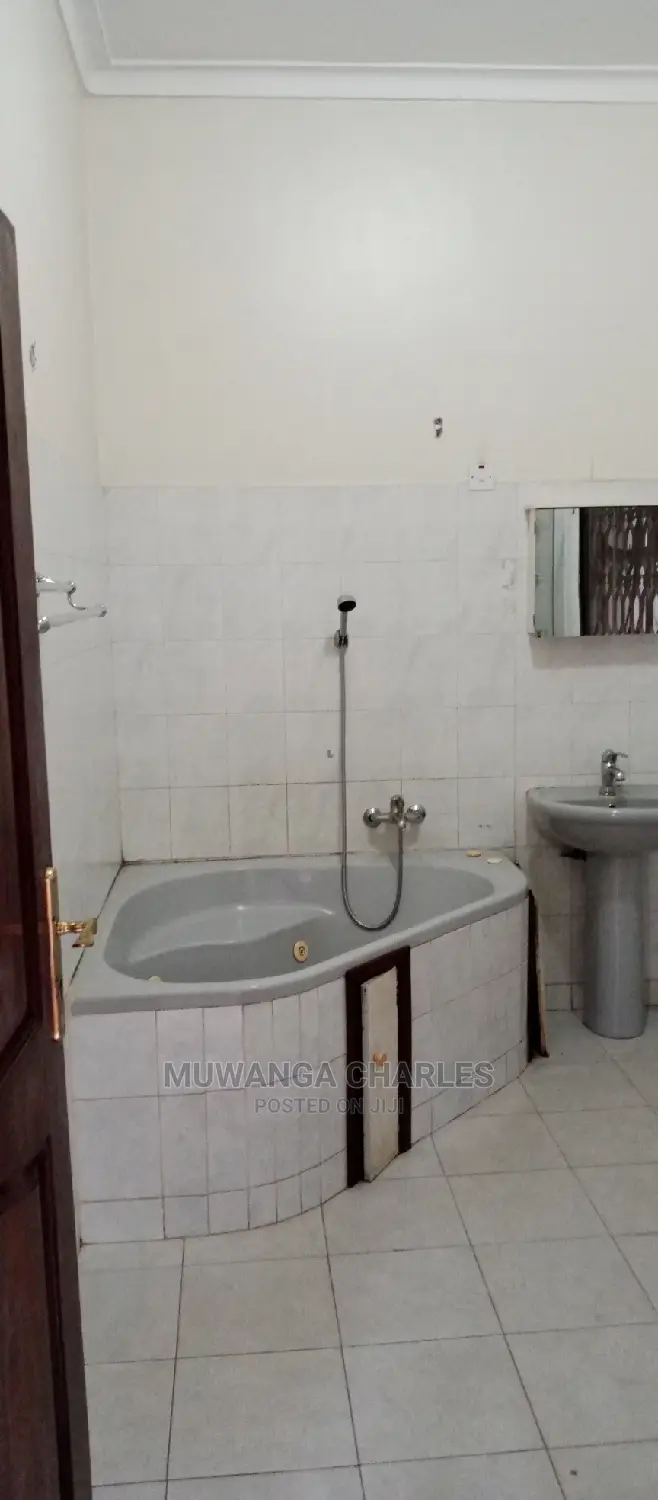 4bdrm House in Fs Properties Ltd, Central Division for Rent