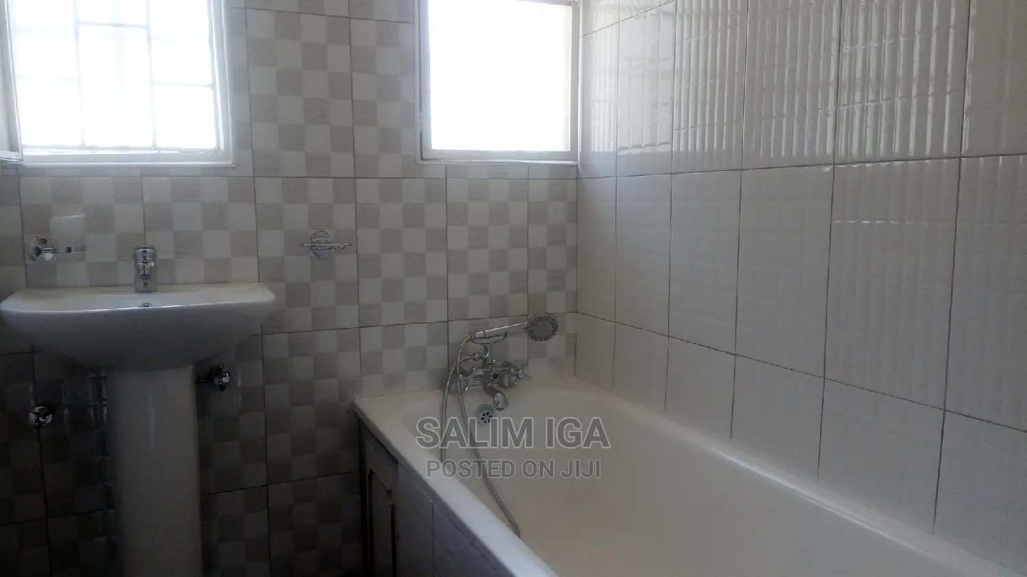 3bdrm Bungalow in Kololo Property, Central Division for Rent