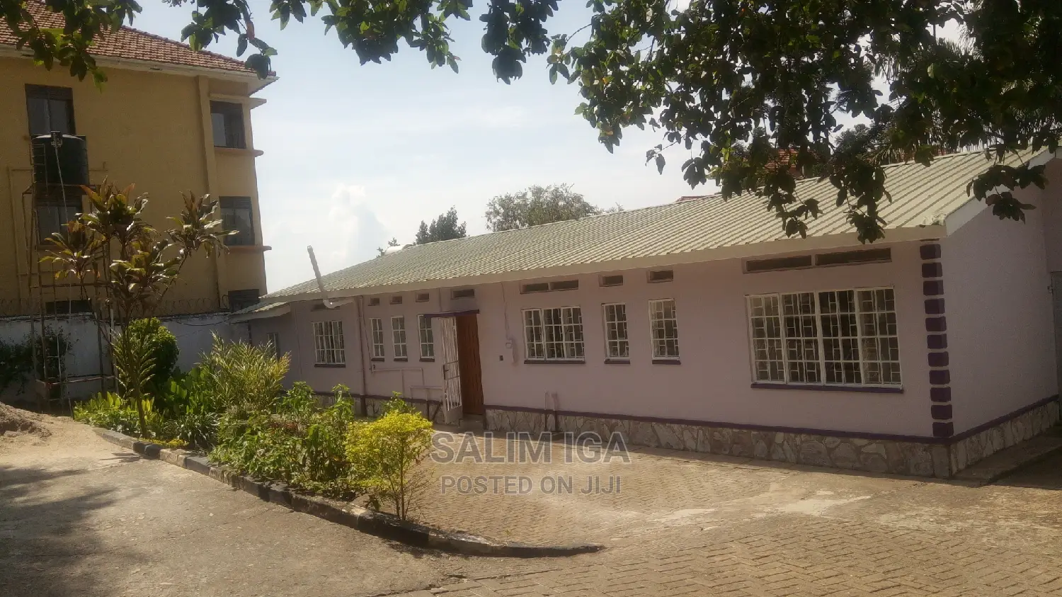 3bdrm Bungalow in Kololo Property, Central Division for Rent