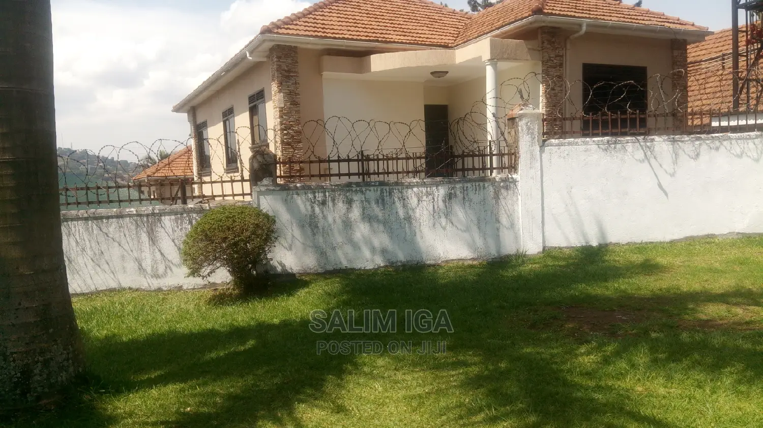 3bdrm Bungalow in Kololo Property, Central Division for Rent