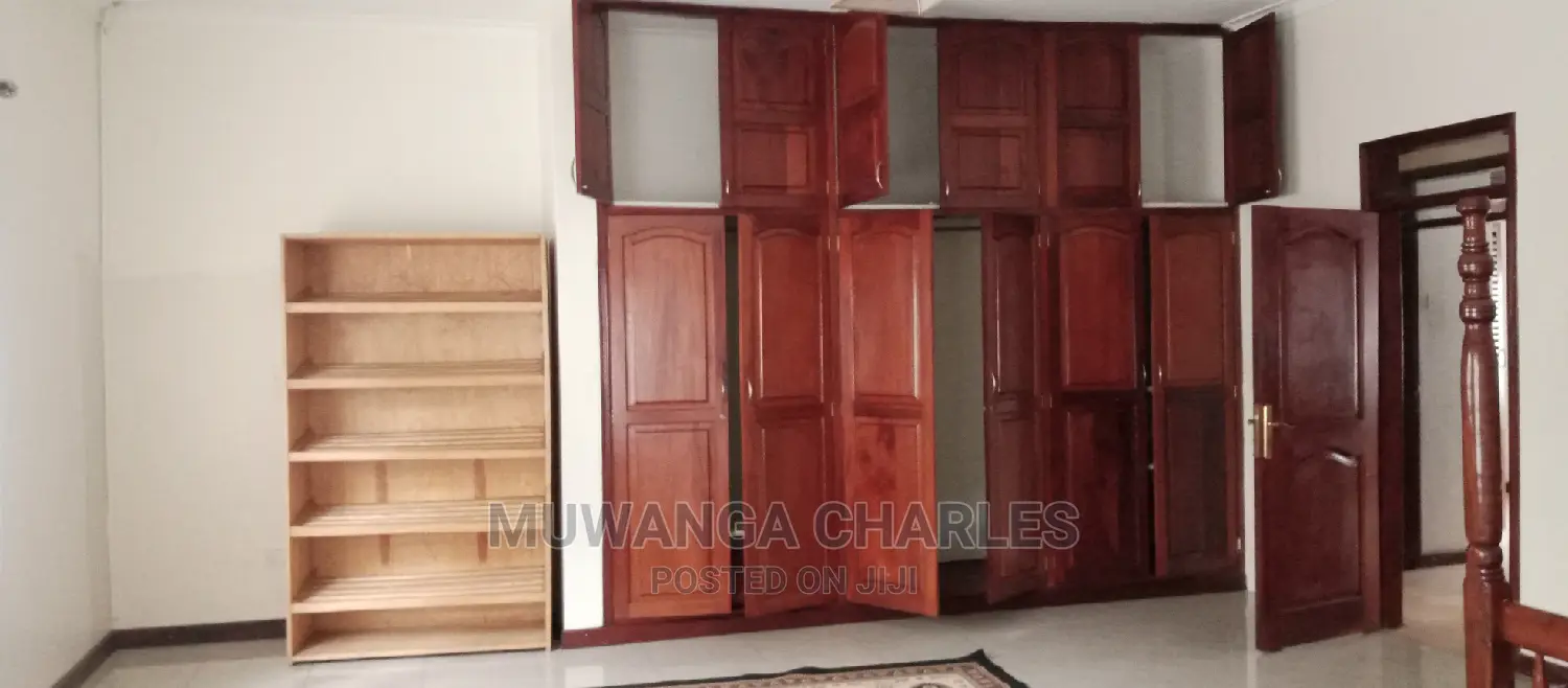4bdrm House in Fs Properties Ltd, Central Division for Rent