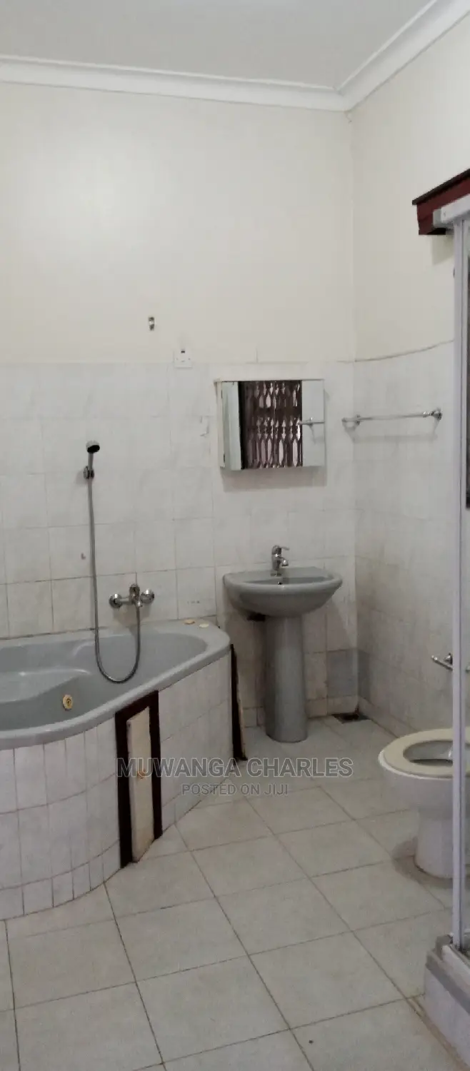 4bdrm House in Fs Properties Ltd, Central Division for Rent