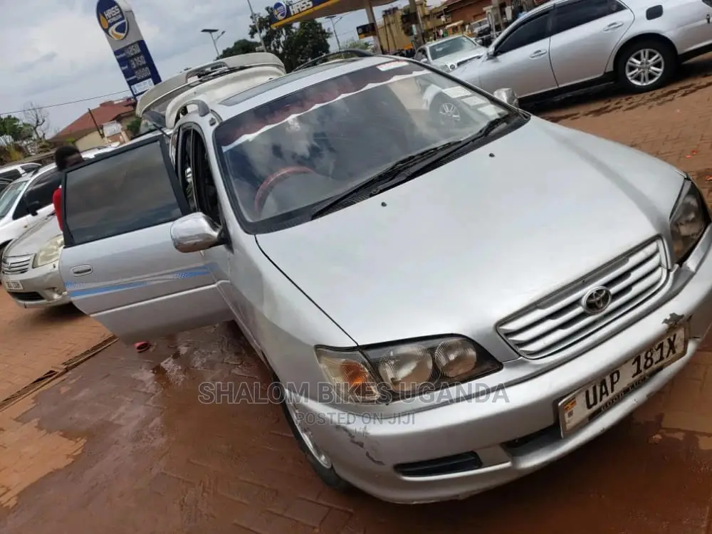 Toyota Ipsum 1997 Silver