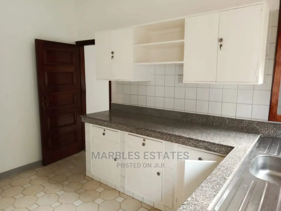5bdrm Bungalow in Naguru, Central Division for Rent