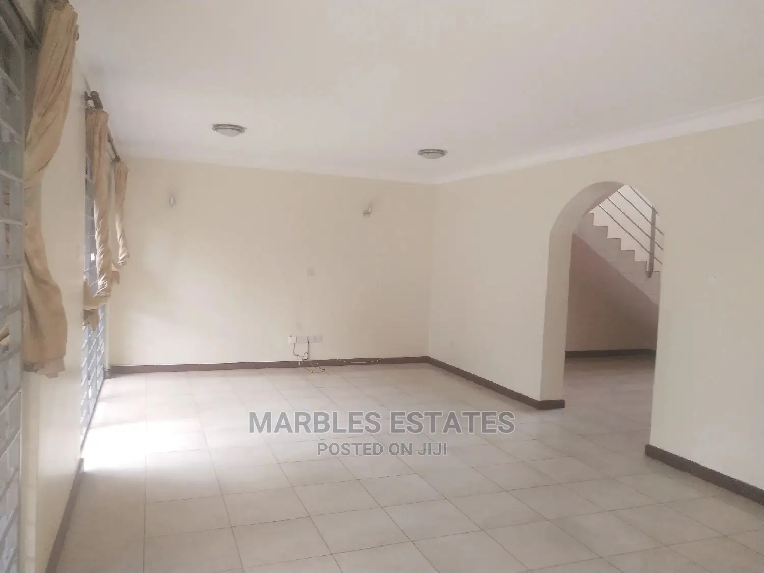 Furnished 3bdrm Townhouse/Terrace in Naguru, Central Division for Rent