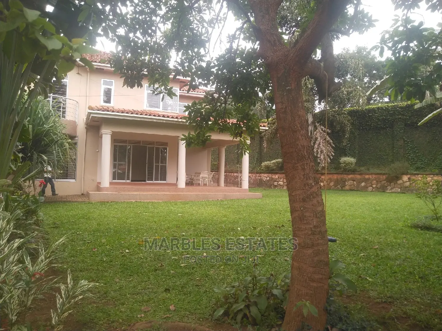 Furnished 3bdrm Townhouse/Terrace in Naguru, Central Division for Rent