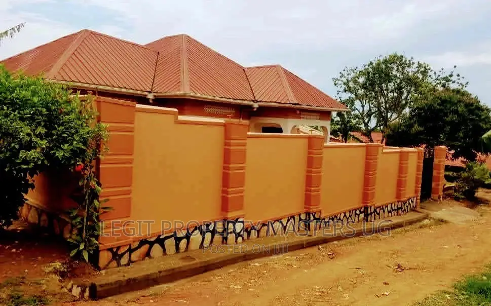 Cheap Land on Entebbe Road