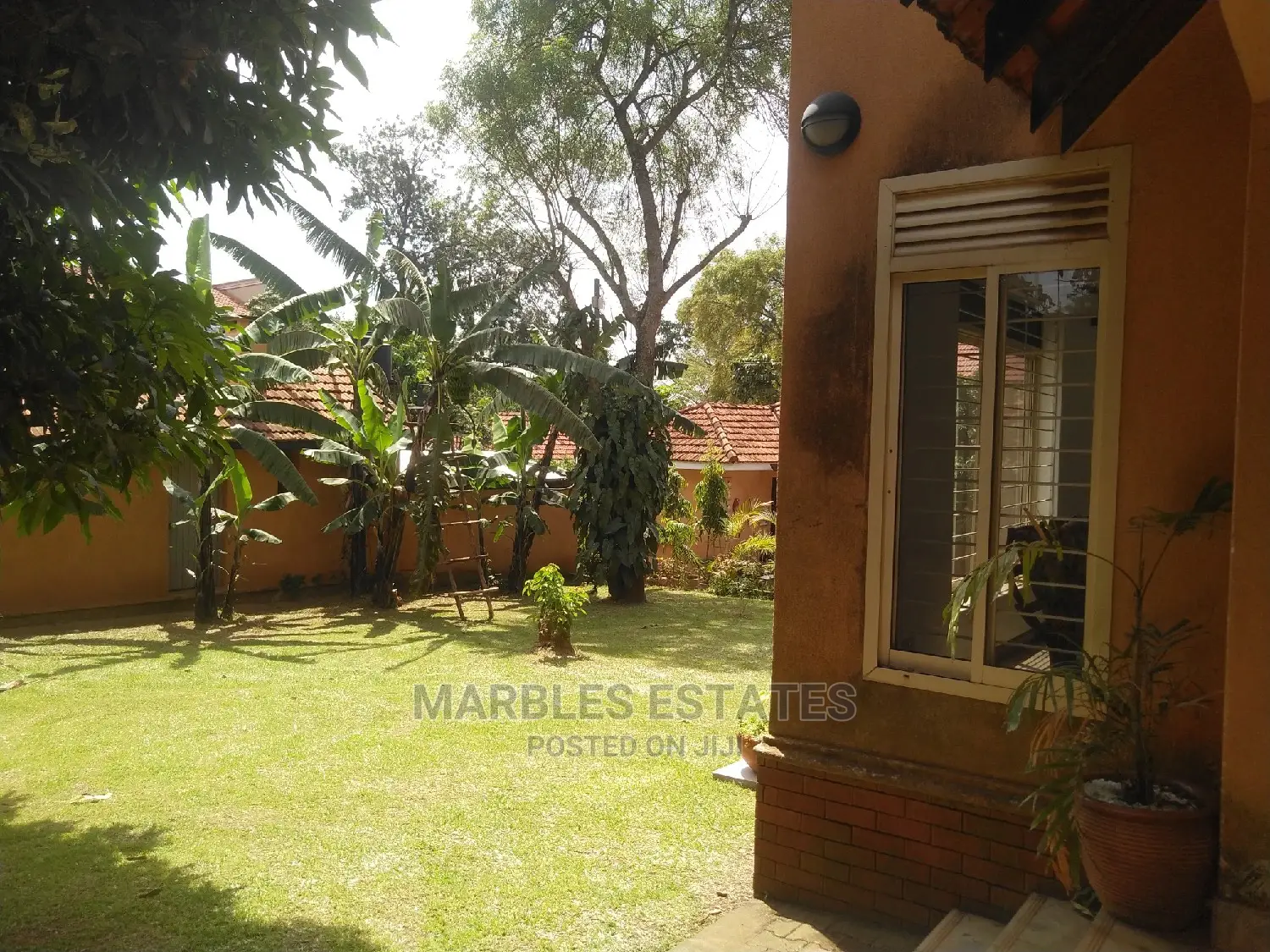 4bdrm Duplex in Bugolobi, Central Division for Rent
