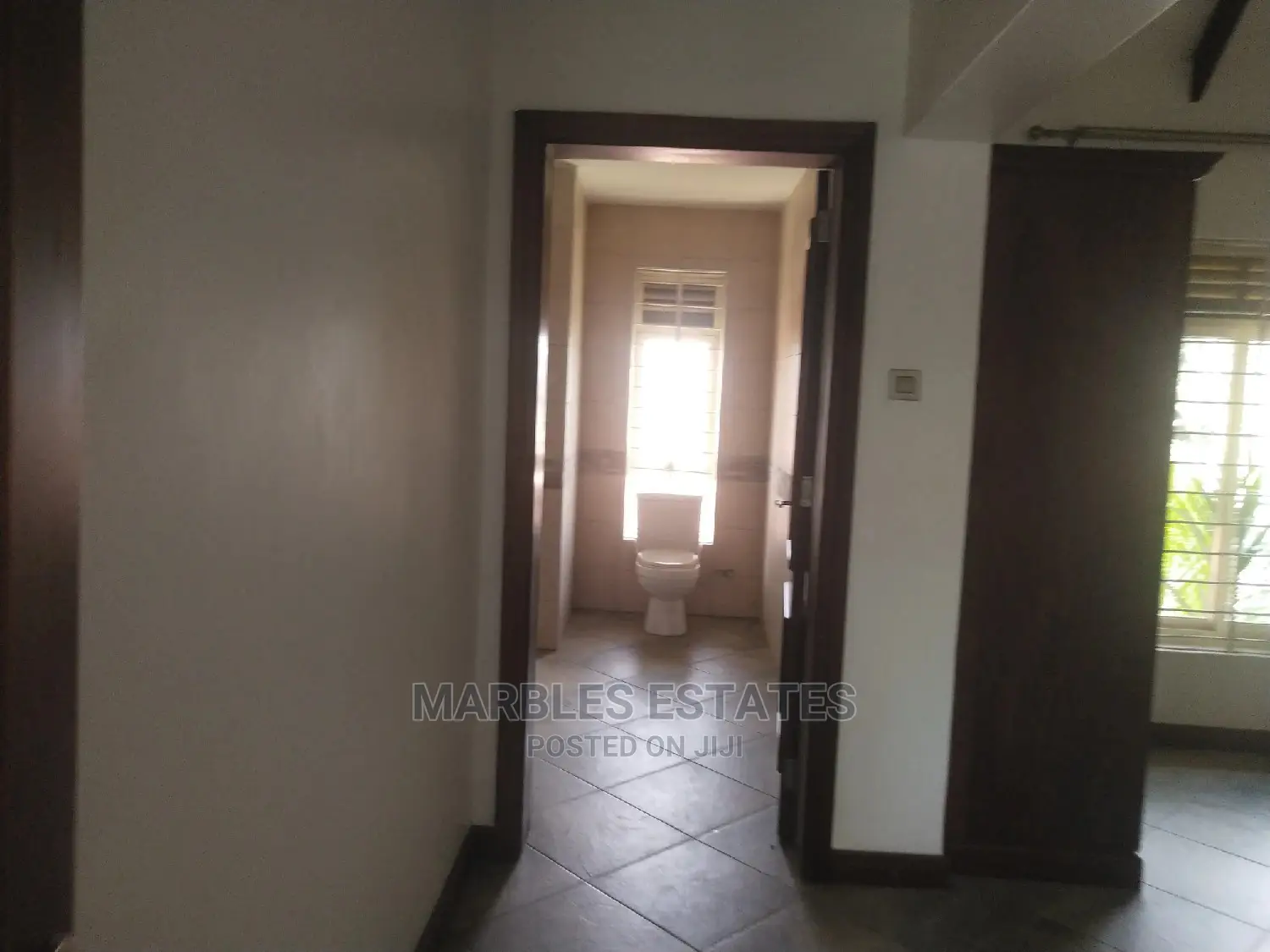 4bdrm Duplex in Bugolobi, Central Division for Rent