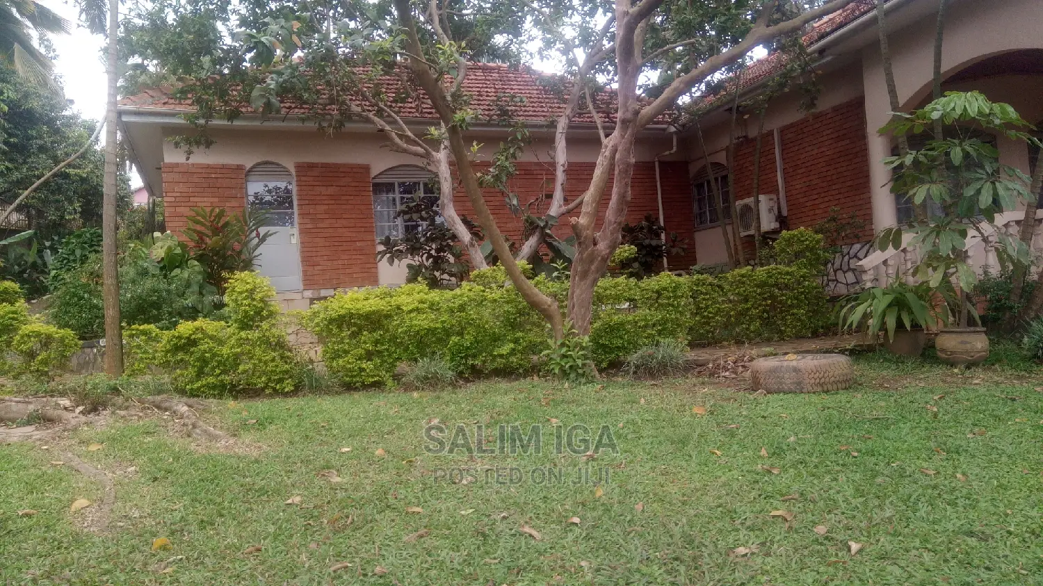 4bdrm Bungalow in Kololo Property, Central Division for Rent