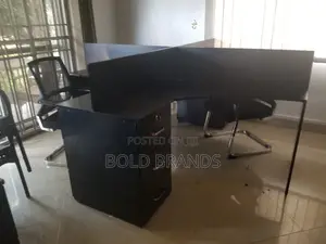 4 Seater Workstation