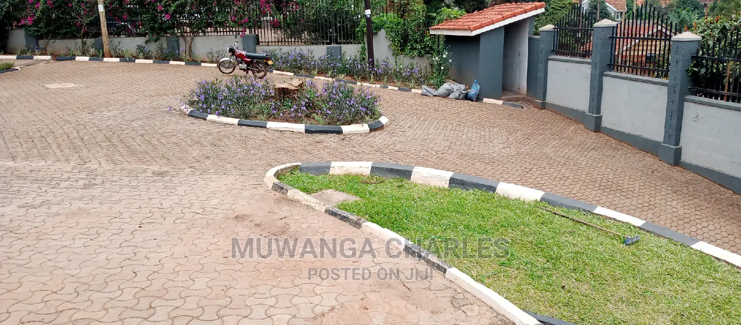 6bdrm House in Fs Properties Ltd, Central Division for Rent