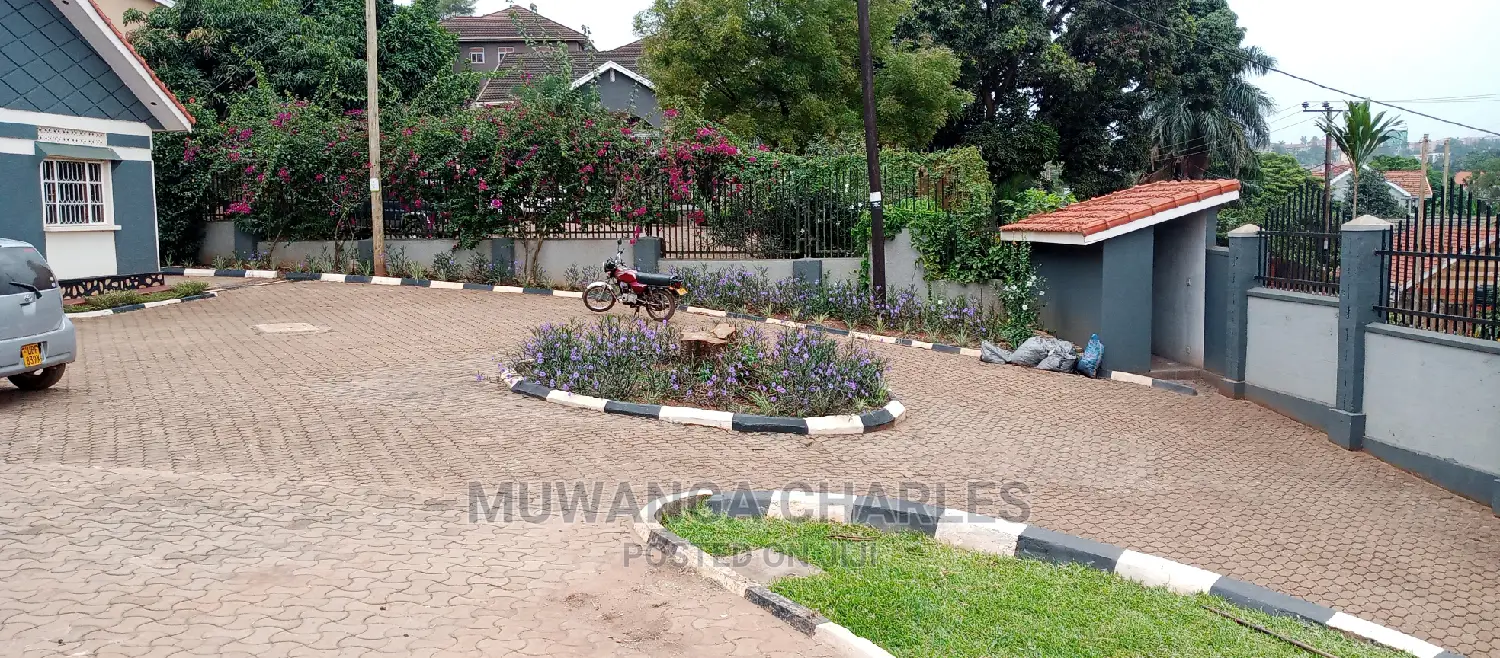 6bdrm House in Fs Properties Ltd, Central Division for Rent