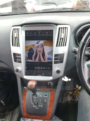 Harrier Rz330 Car Radio Upgrade to Tesla