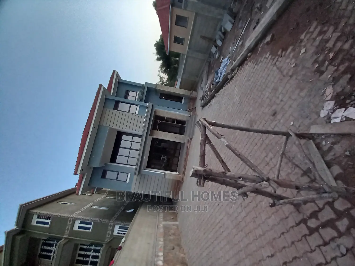 Furnished 4bdrm Maisonette in Kira Tarmack for Sale