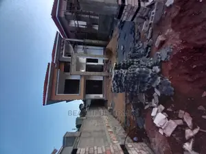 Furnished 4bdrm House in Kira for Sale