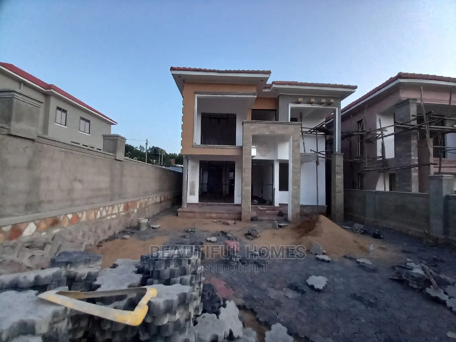 Furnished 4bdrm House in Kira for Sale
