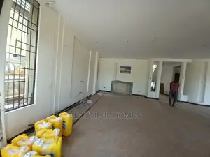 Furnished 5bdrm Mansion in Kira for Sale