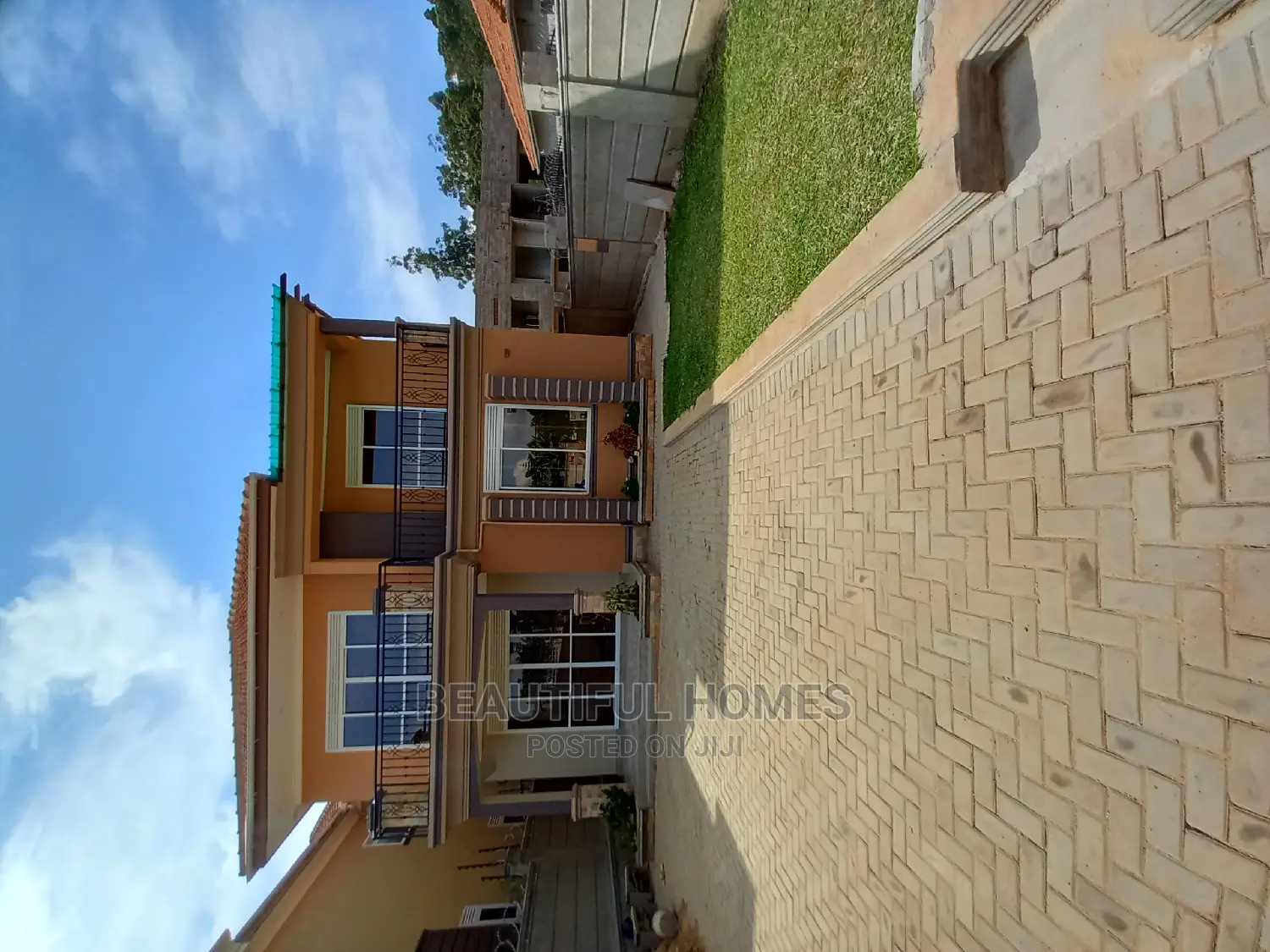Furnished 4bdrm House in Kira Tarmack for Sale