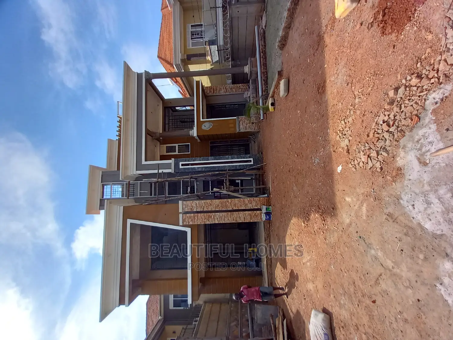 Furnished 5bdrm Mansion in Kira Posh for Sale