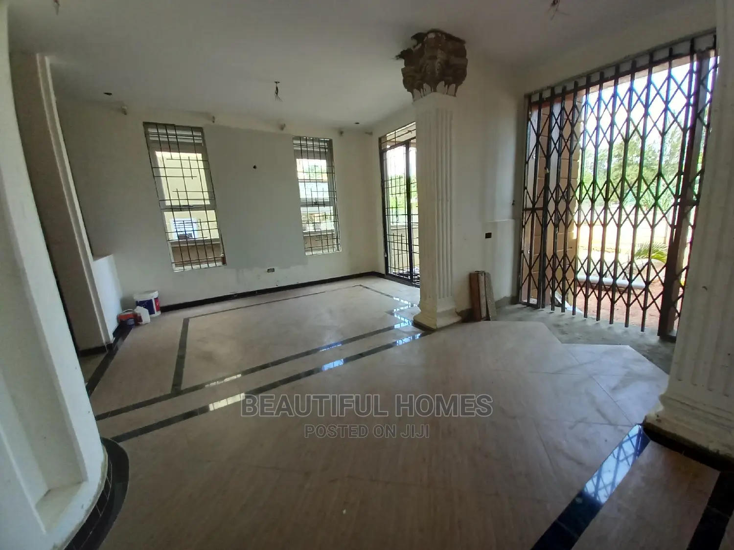 Furnished 5bdrm Mansion in Kira Posh for Sale