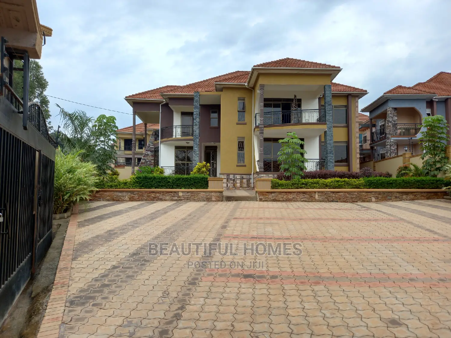 Furnished 7bdrm Mansion in Kiwatule, Nakawa for Sale