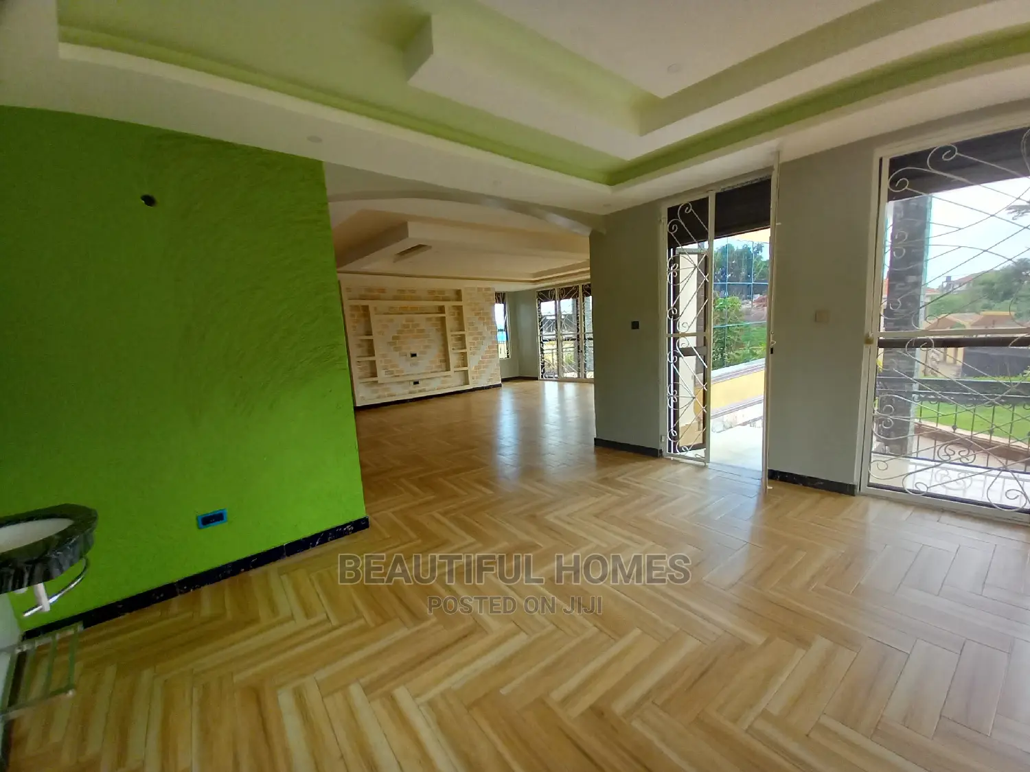 Furnished 7bdrm Mansion in Kiwatule, Nakawa for Sale