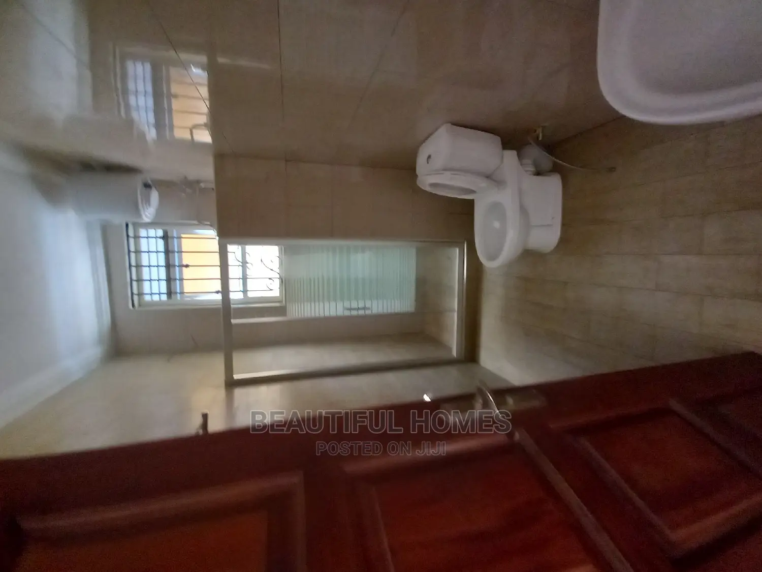 Furnished 1bdrm Apartment in Kira for Sale