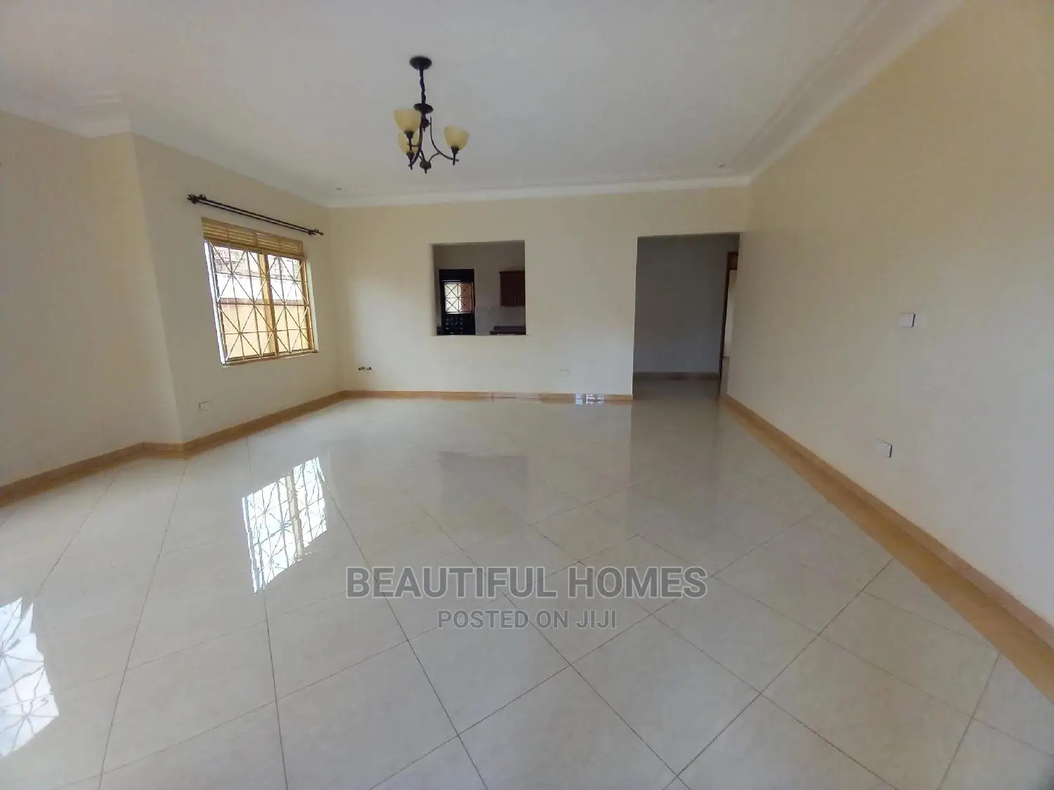 Furnished 2bdrm Apartment in Kira for Sale
