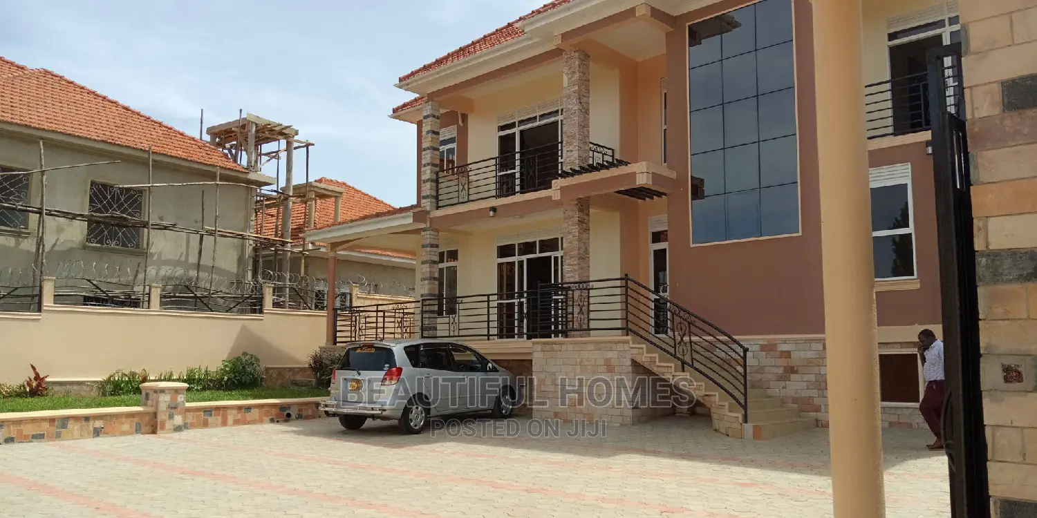 Furnished 5bdrm Mansion in Kira Tarmack for Sale