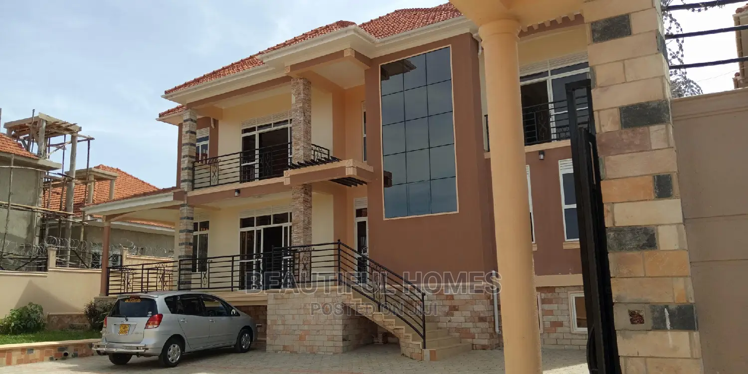 Furnished 5bdrm Mansion in Kira Tarmack for Sale