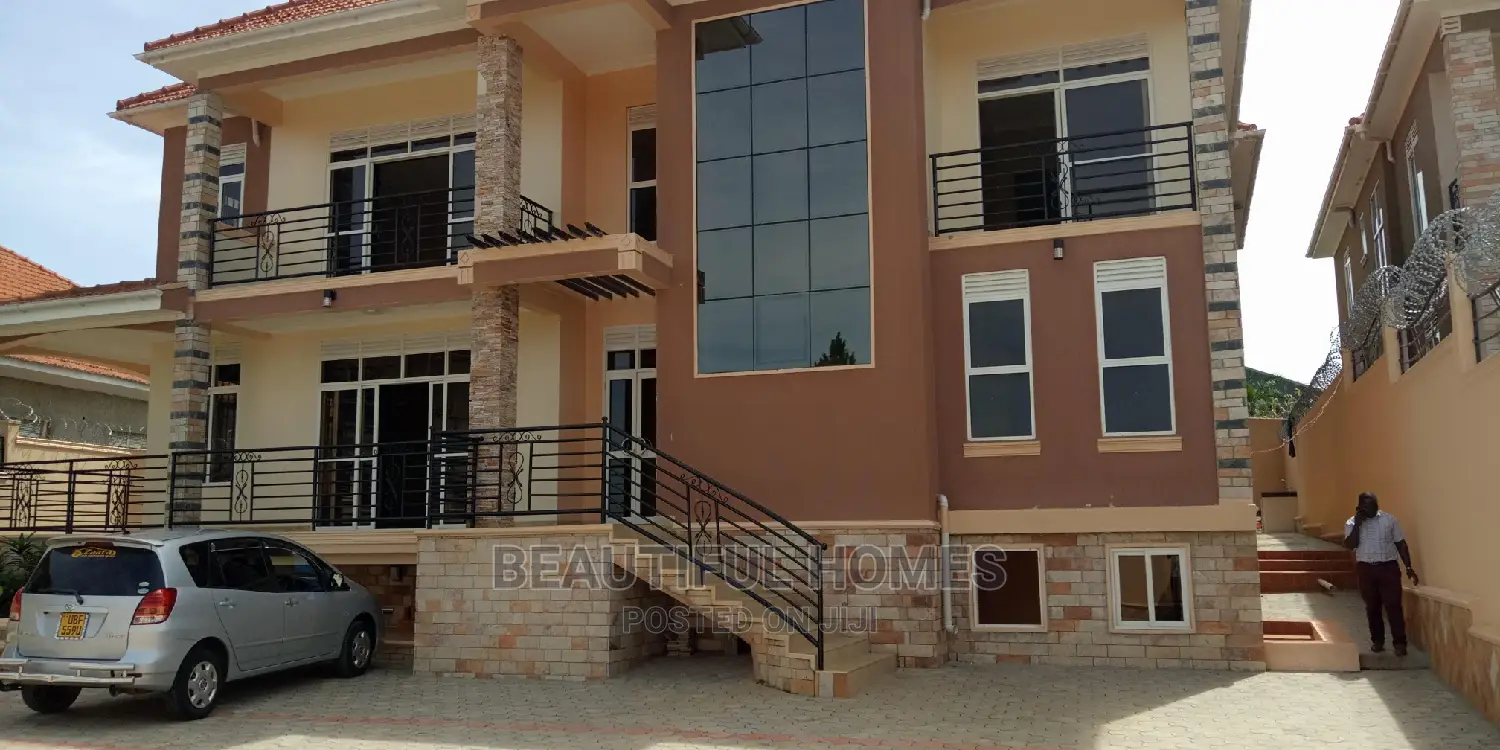 Furnished 5bdrm Mansion in Kira Tarmack for Sale