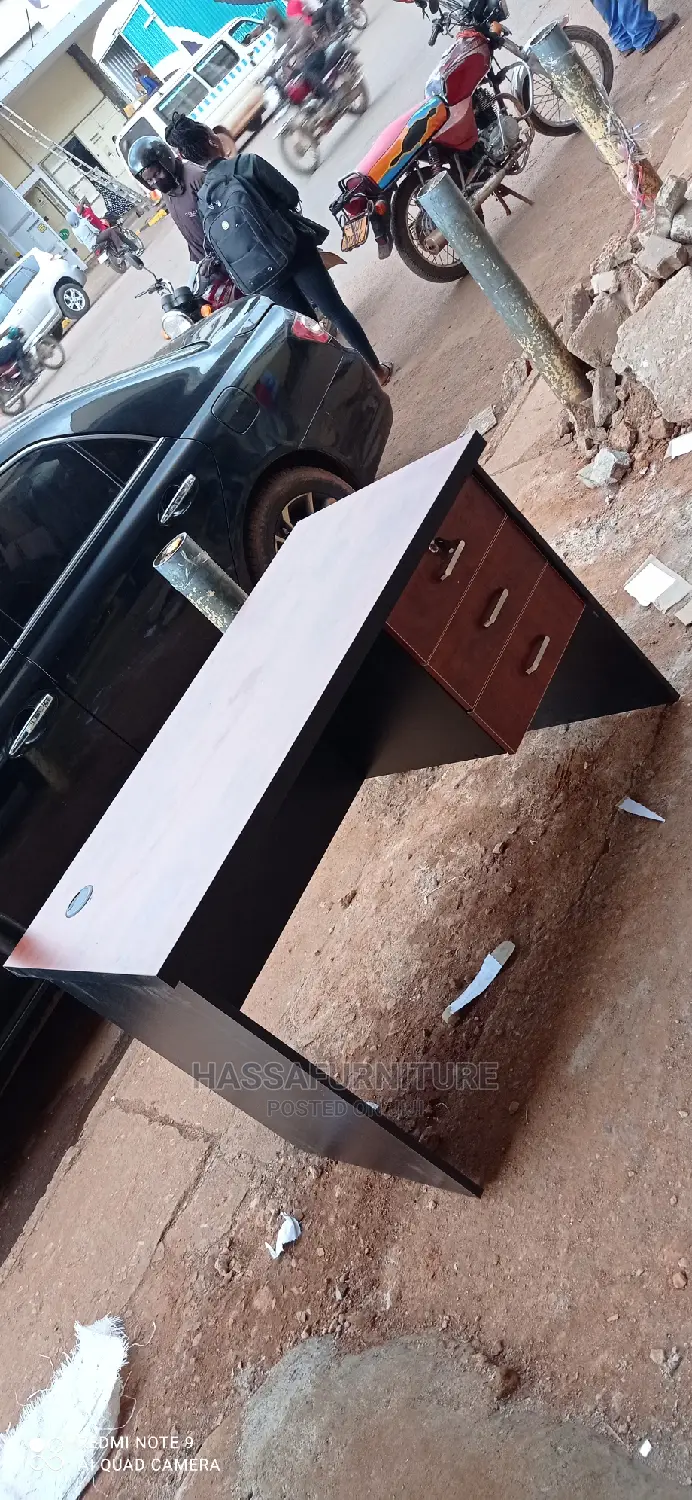 Single Desk Size 120cm