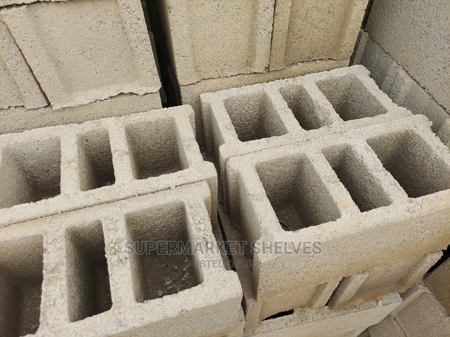 Concrete Blocks Solid for Building on Sale at 3500