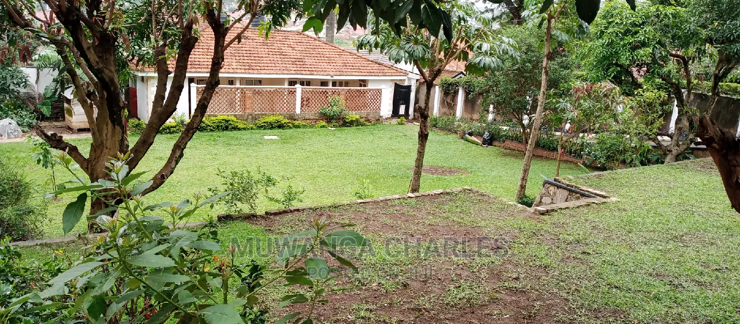 8bdrm Duplex in Fs Properties Ltd, Central Division for Rent