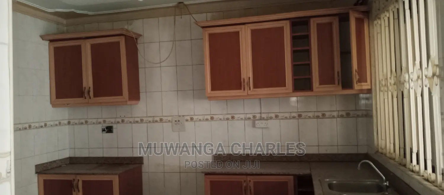 8bdrm Duplex in Fs Properties Ltd, Central Division for Rent