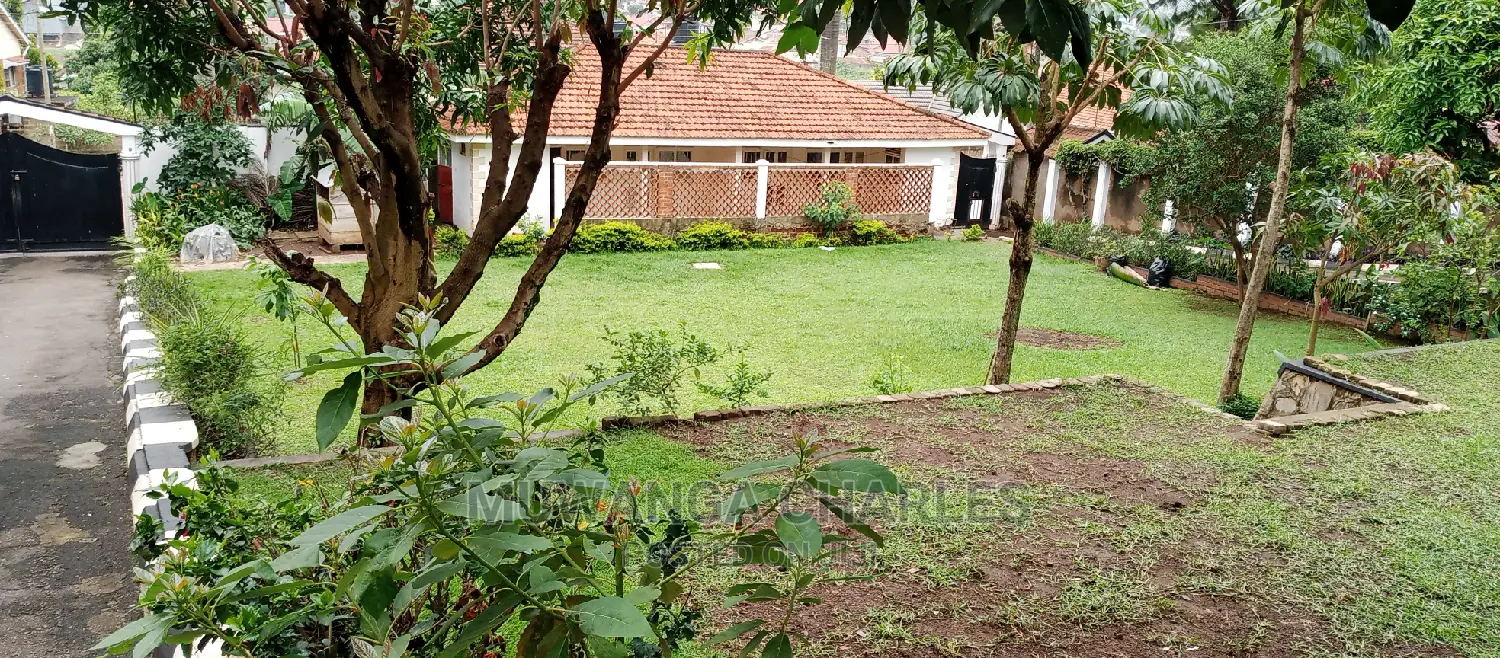8bdrm Duplex in Fs Properties Ltd, Central Division for Rent