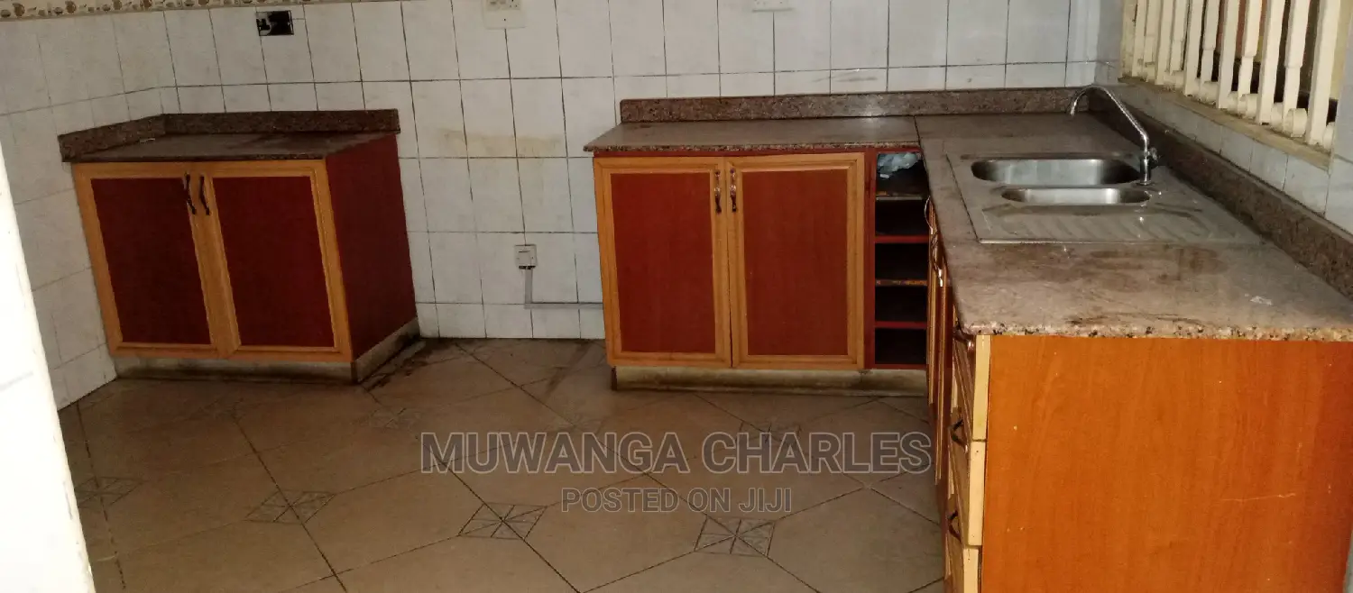 8bdrm Duplex in Fs Properties Ltd, Central Division for Rent