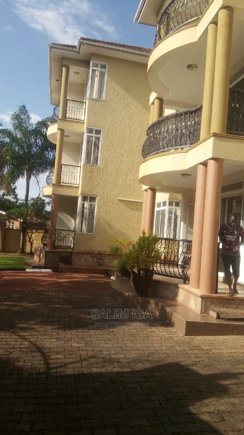 Furnished 3bdrm Block of Flats in Kololo Property, Central Division