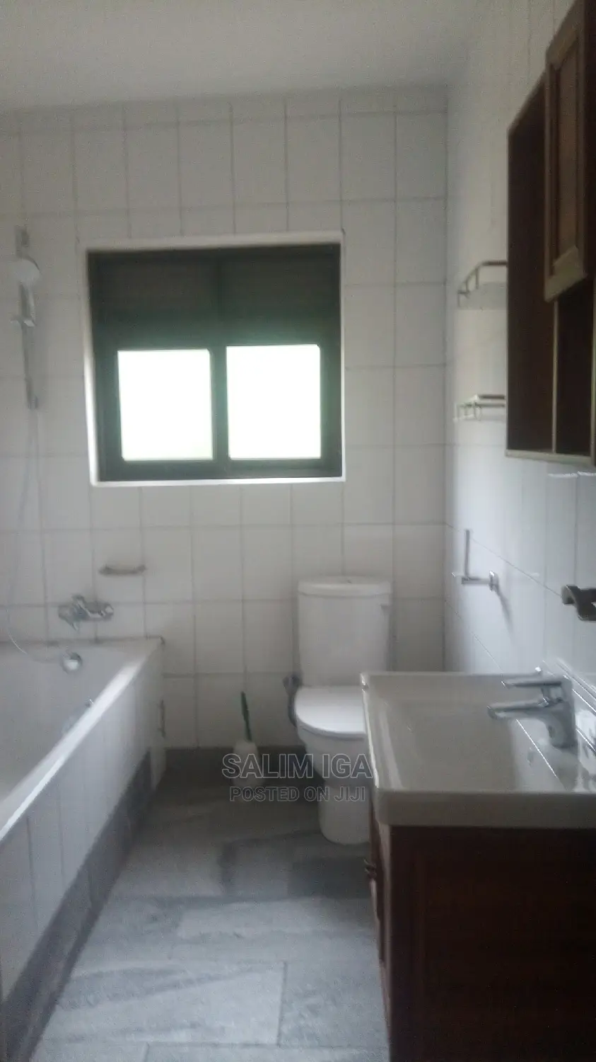 3bdrm Block of Flats in Kololo Property, Central Division for Rent