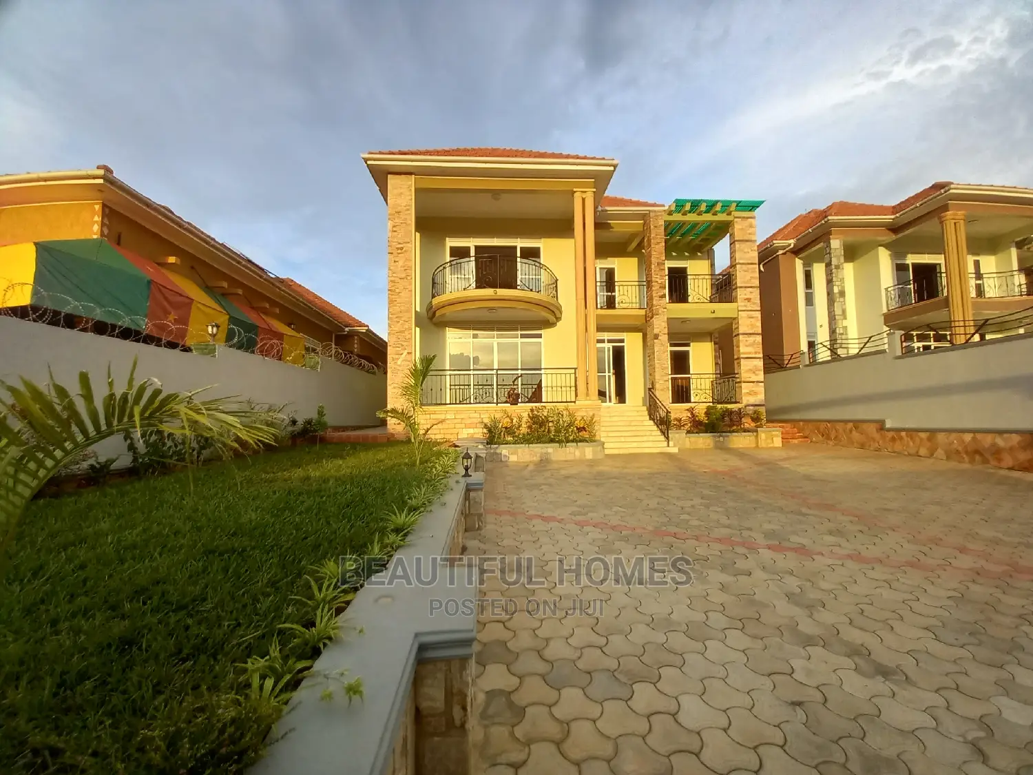 Furnished 6bdrm Mansion in Tarmack Estate, Kira for Sale