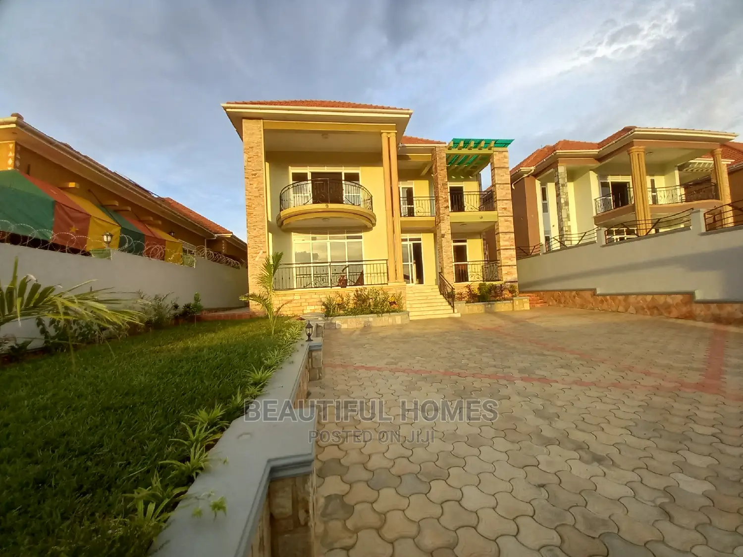 Furnished 6bdrm Mansion in Tarmack Estate, Kira for Sale